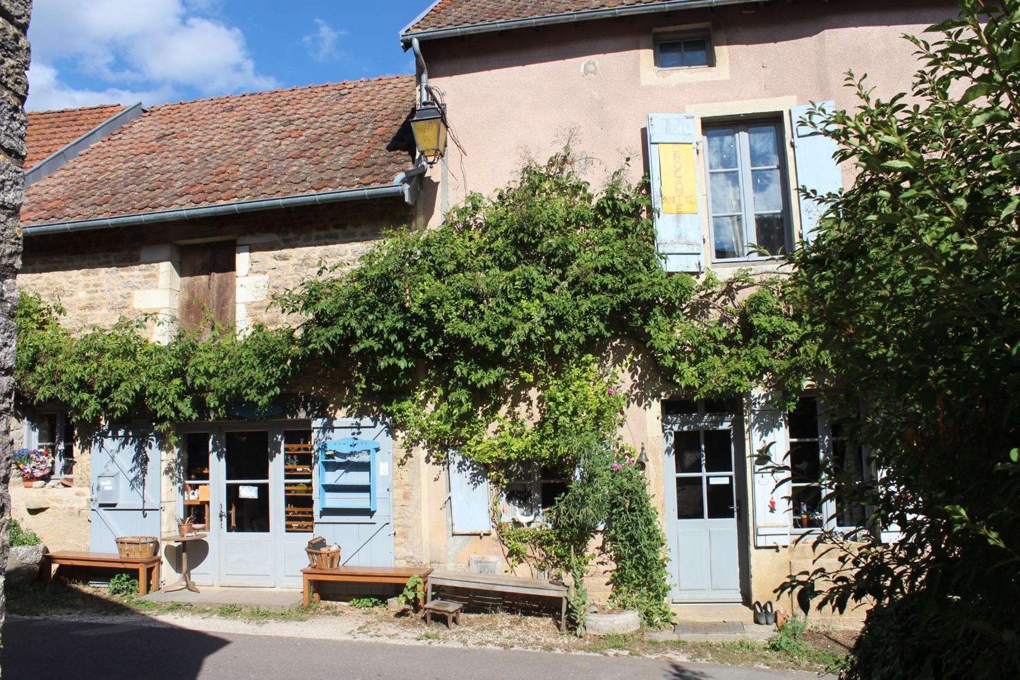 Chateauneuf Suites Esterno foto