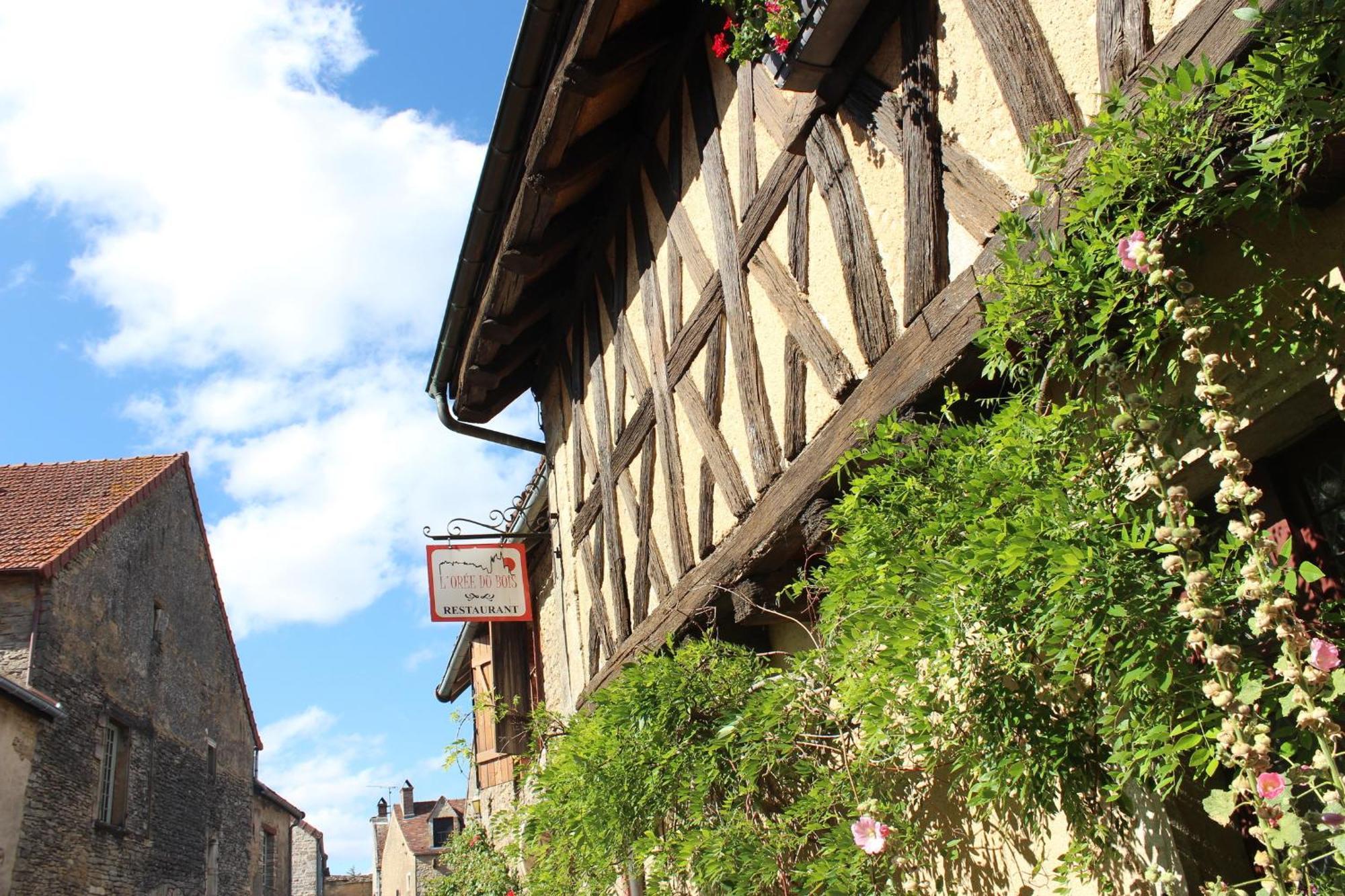 Chateauneuf Suites Esterno foto