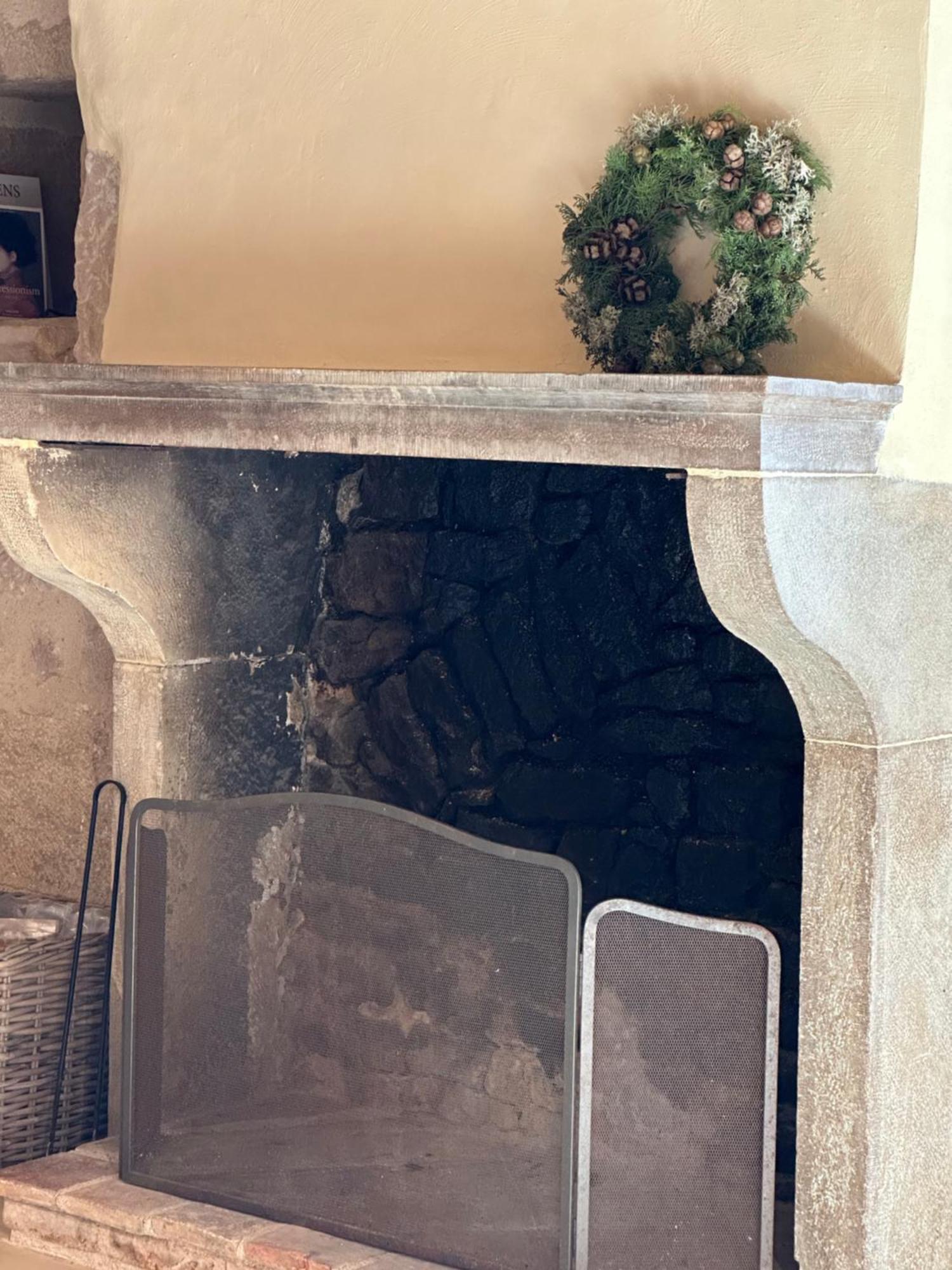 Chateauneuf Suites Esterno foto