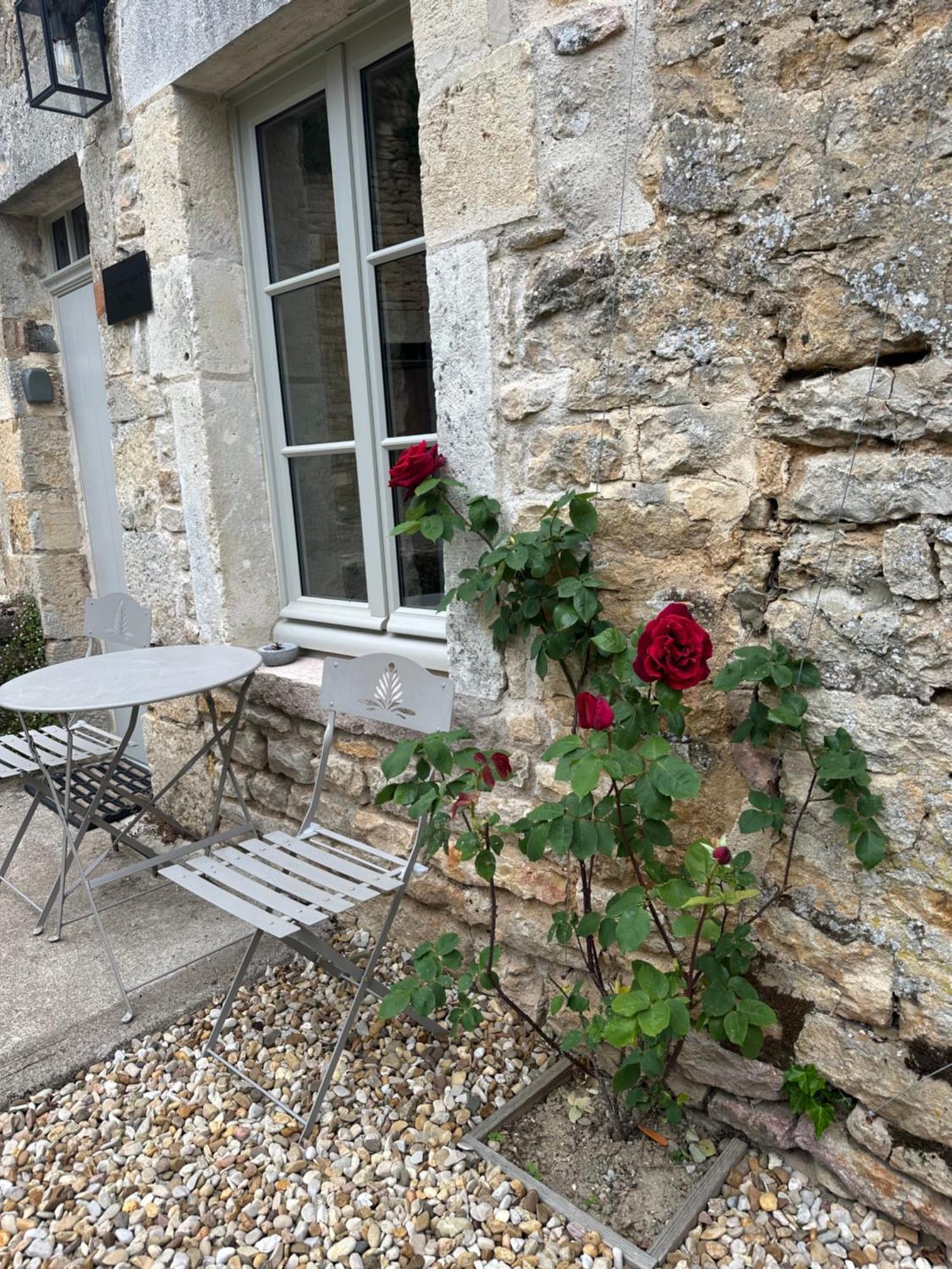 Chateauneuf Suites Esterno foto